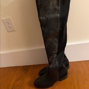 Over the knee Snake Boots